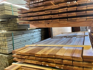 Ca. 74x Guyana Ipé Country Grade Planken Geschaafd, 18x90mm, lengte 30
